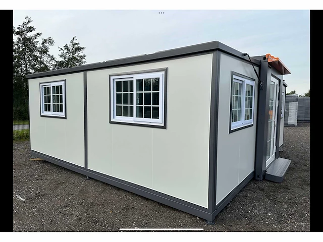Mobiele woonunit / tiny house met twee slaapkamers en keuken - afbeelding 12 van  68