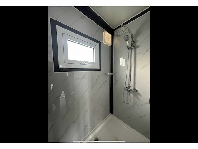 Mobiele woonunit / tiny house met twee slaapkamers en keuken - afbeelding 40 van  68
