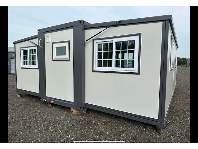Mobiele woonunit / tiny house met twee slaapkamers en keuken - afbeelding 34 van  68