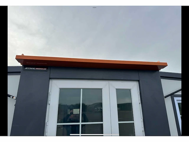 Mobiele woonunit / tiny house met twee slaapkamers en keuken - afbeelding 46 van  68