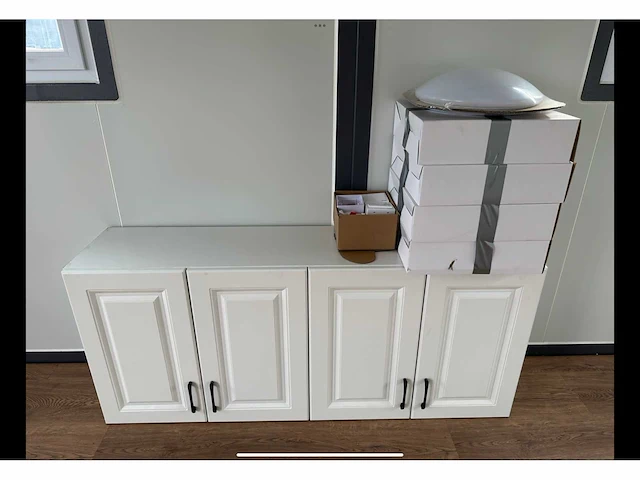 Mobiele woonunit / tiny house met twee slaapkamers en keuken - afbeelding 47 van  68