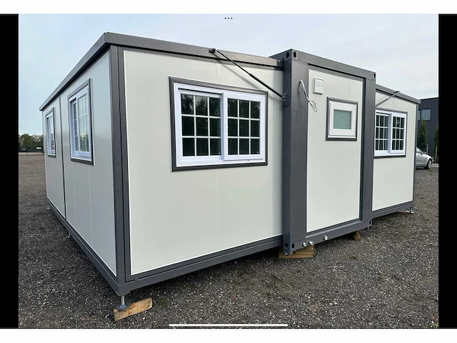 Mobiele woonunit / tiny house met twee slaapkamers en keuken - afbeelding 48 van  68