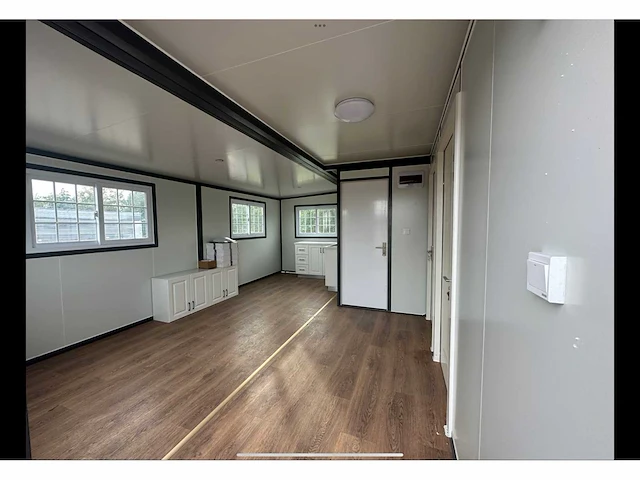 Mobiele woonunit / tiny house met twee slaapkamers en keuken - afbeelding 55 van  68