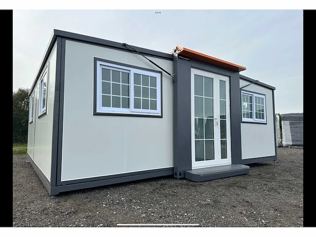 Mobiele woonunit / tiny house met twee slaapkamers en keuken - afbeelding 45 van  68