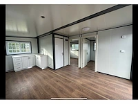 Mobiele woonunit / tiny house met twee slaapkamers en keuken - afbeelding 57 van  68