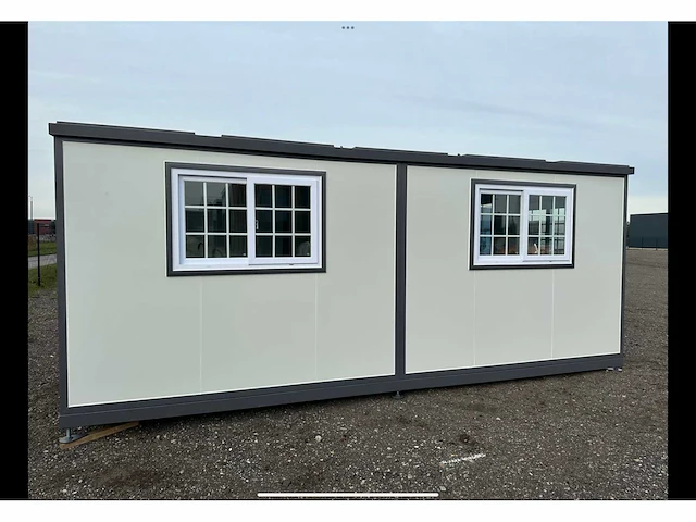 Mobiele woonunit / tiny house met twee slaapkamers en keuken - afbeelding 58 van  68
