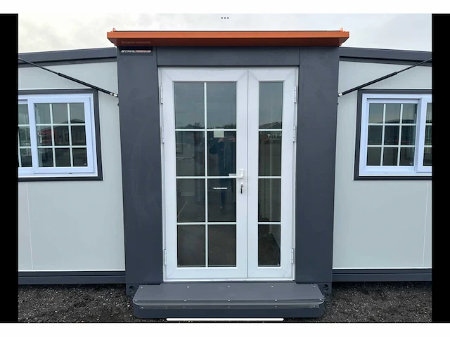 Mobiele woonunit / tiny house met twee slaapkamers en keuken - afbeelding 59 van  68