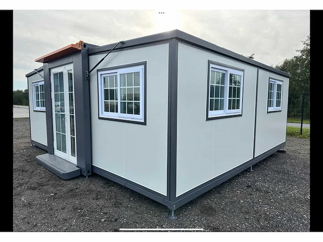 Mobiele woonunit / tiny house met twee slaapkamers en keuken - afbeelding 60 van  68