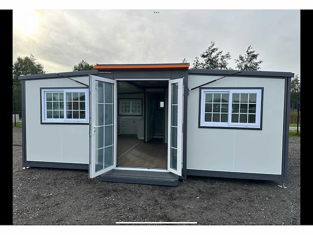 Mobiele woonunit / tiny house met twee slaapkamers en keuken - afbeelding 66 van  68
