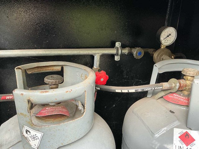 Mobilchef ingerichte mobiele snackbar / container-snackbar - afbeelding 4 van  40