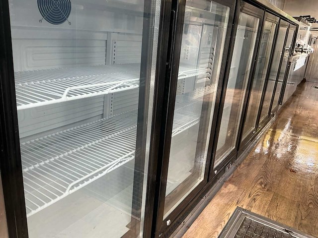 Mobilchef ingerichte mobiele snackbar / container-snackbar - afbeelding 24 van  40