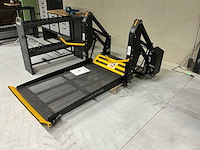 Mobility persoonsbus rolstoel liftsysteem - afbeelding 1 van  7