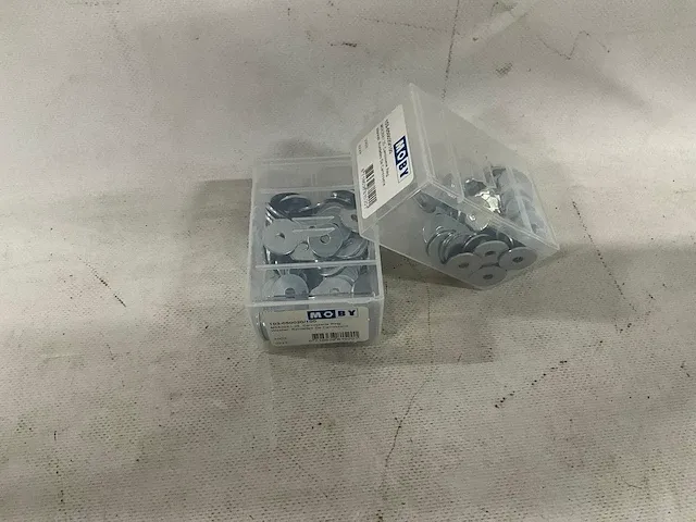Moby - carrosseriering m5 (2000x) - afbeelding 1 van  2