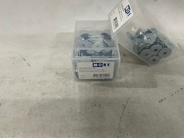 Moby - carrosseriering m5 (2000x) - afbeelding 2 van  2