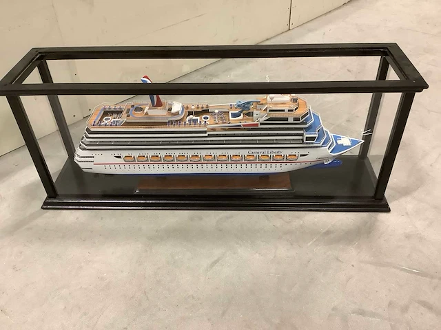 Modelboot - afbeelding 6 van  6