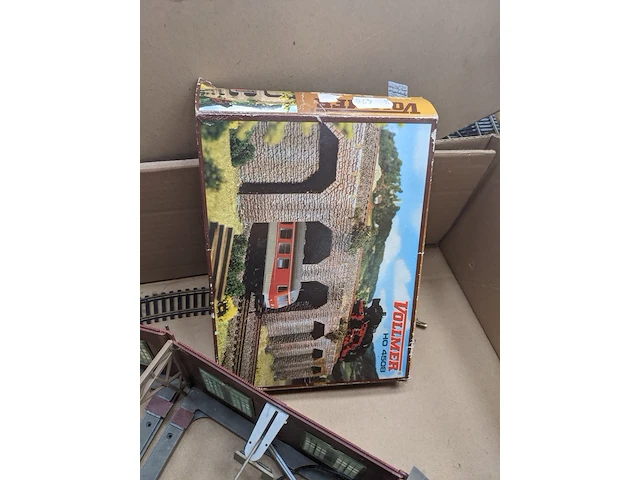 Modelspoor en toebehoren o.a. fleischman, revell, pola - afbeelding 3 van  49