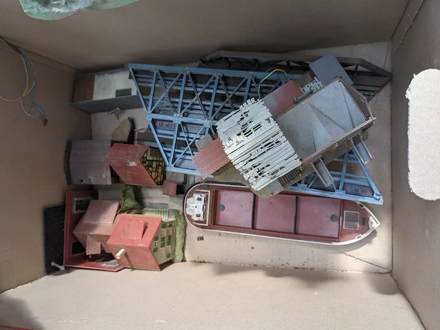 Modelspoor en toebehoren o.a. fleischman, revell, pola - afbeelding 16 van  49