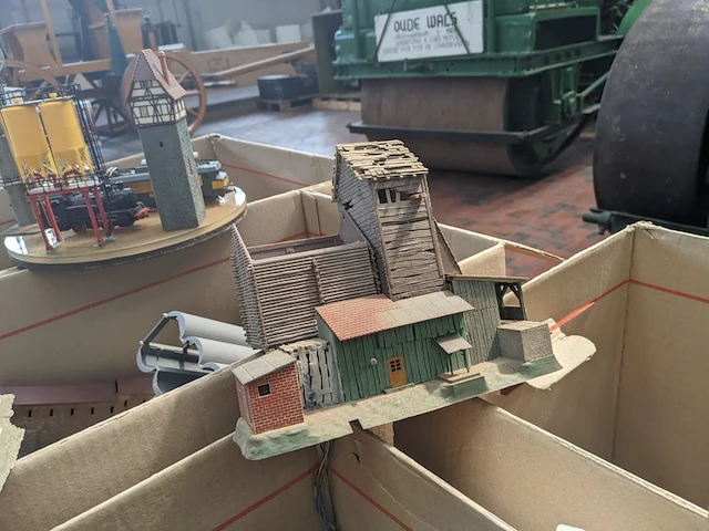 Modelspoor en toebehoren o.a. fleischman, revell, pola - afbeelding 20 van  49