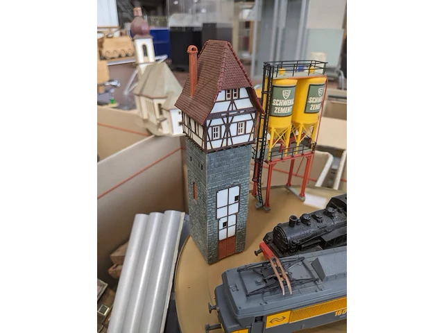 Modelspoor en toebehoren o.a. fleischman, revell, pola - afbeelding 27 van  49