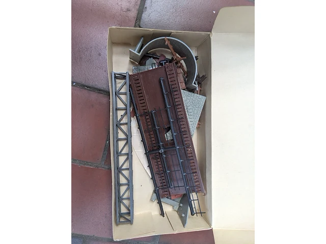 Modelspoor en toebehoren o.a. fleischman, revell, pola - afbeelding 49 van  49
