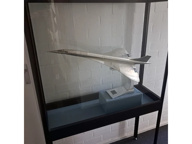 Modelvliegtuig concorde - afbeelding 18 van  27