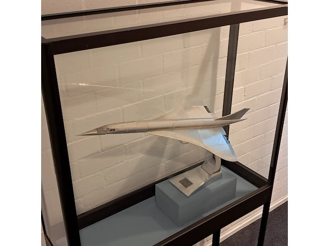 Modelvliegtuig concorde - afbeelding 23 van  27