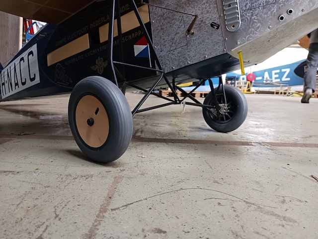 Modelvliegtuig fokker, f7 - afbeelding 9 van  22