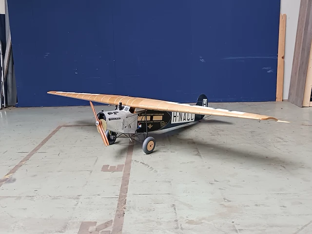 Modelvliegtuig fokker, f7 - afbeelding 1 van  22