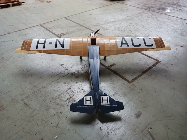 Modelvliegtuig fokker, f7 - afbeelding 18 van  22
