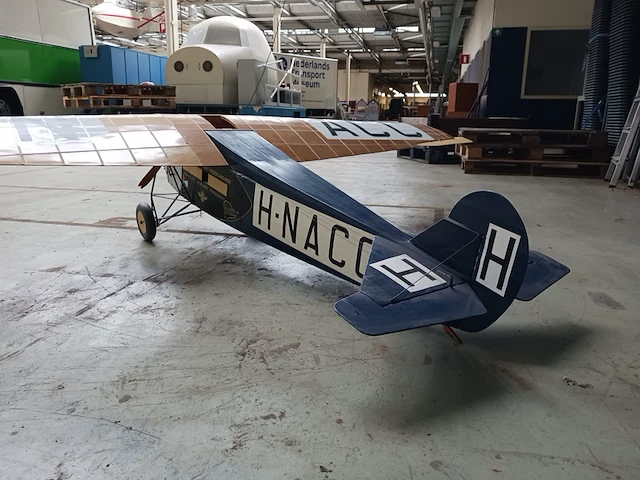 Modelvliegtuig fokker, f7 - afbeelding 19 van  22