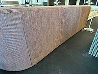 Modern vormgegeven bank met longchair - afbeelding 4 van  9