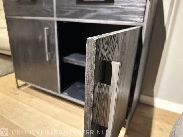 Modern zwart eiken laag rek | black oak collectie, zwart - afbeelding 4 van  6