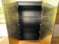 Moderne messing wandkast met legplanken - afbeelding 5 van  13