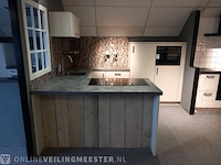 Moderne showroom keuken met inbouw apparatuur smart vista - afbeelding 12 van  54