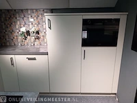 Moderne showroom keuken met inbouw apparatuur smart vista - afbeelding 23 van  54