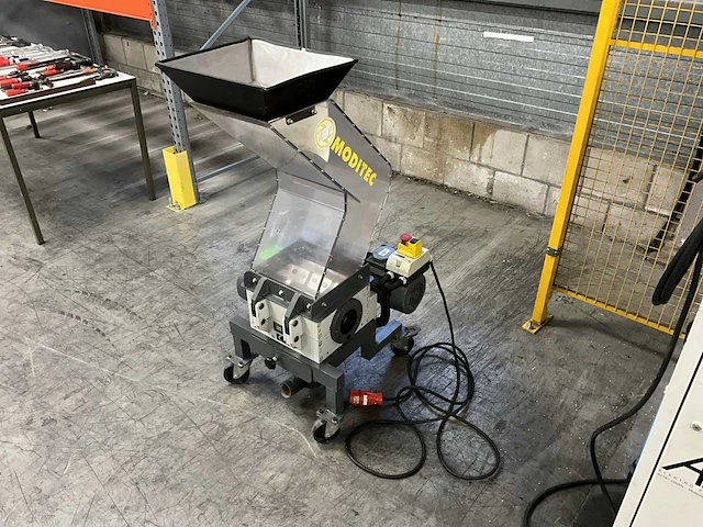 Moditec 02 granuleermachine - afbeelding 1 van  5