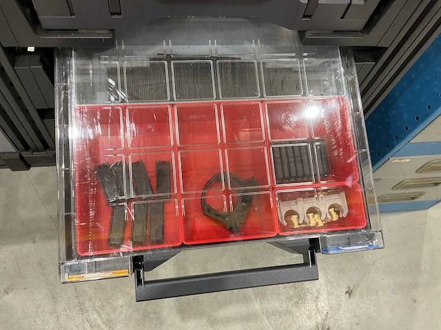 Modul system inrichting bedrijfswagen - afbeelding 14 van  15