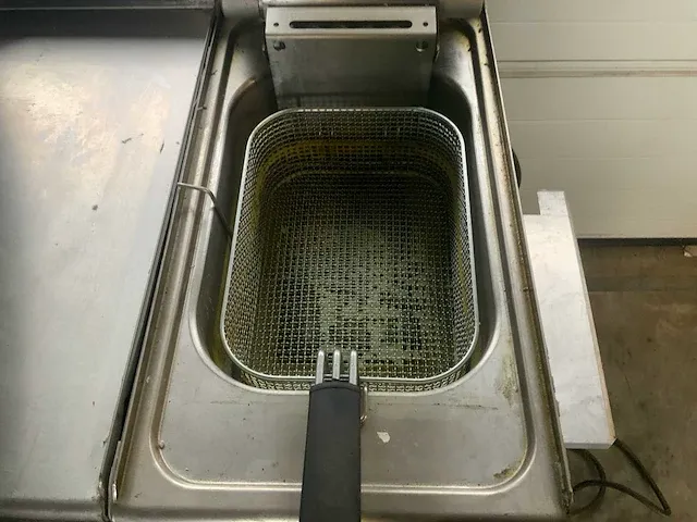 Modular fu60/30 fre friteuse met neutrale unit - afbeelding 6 van  7
