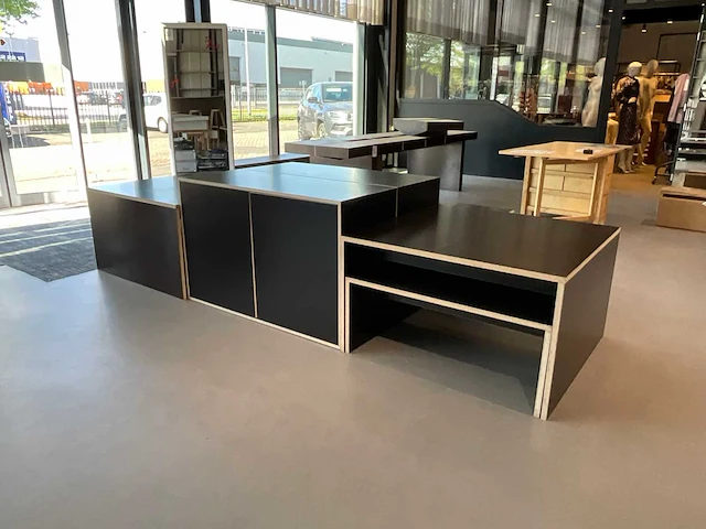 Moduleerbare winkelpresentatie - afbeelding 1 van  4