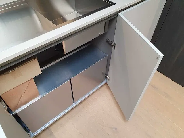 Modulnova - showroomkeuken - afbeelding 10 van  23