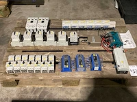 Moeller partij schakelmateriaal - afbeelding 1 van  6