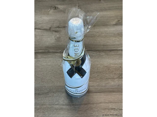 Moet & chandon - afbeelding 1 van  2