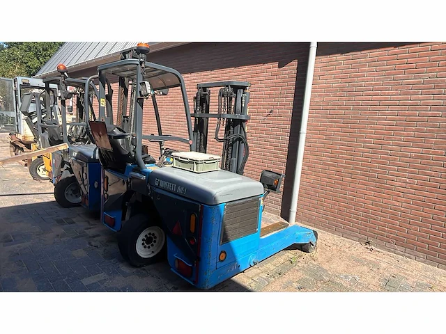 Moffett - 2009 - m4 20.1 - meeneemheftruck - afbeelding 1 van  6