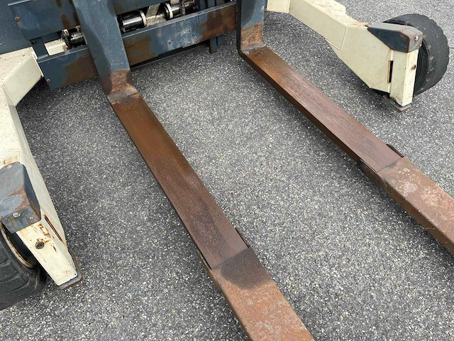 Moffett - 2011 - m4 20.3 - meeneemheftruck - afbeelding 14 van  28