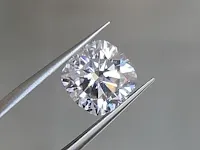 Moissanite (d / vvs1) 9.0 karaat - afbeelding 1 van  5