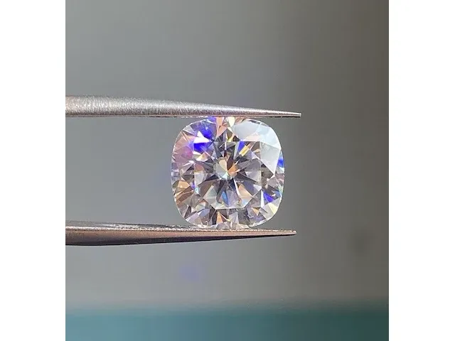 Moissanite (d / vvs1) 9.0 karaat - afbeelding 2 van  5