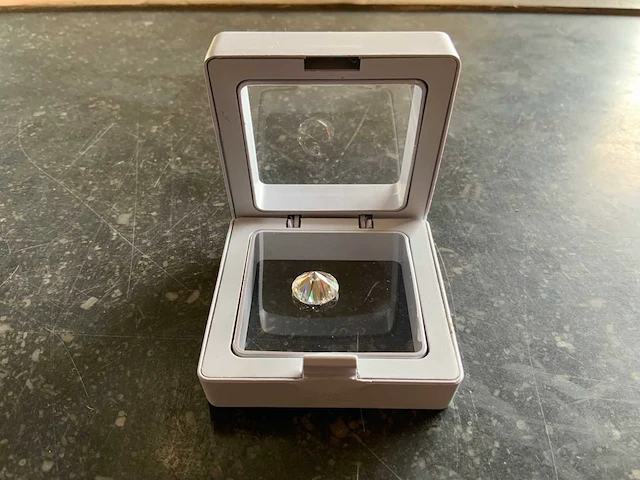 Moissanite edelsteen 4.0 carat - afbeelding 2 van  7