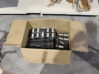 Mokerdoppen in doos. maat 41 x 41 mm. ruim 70 stuks. - afbeelding 1 van  3