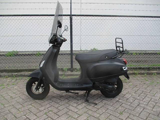 Momo - bromscooter - morino 50 - scooter - afbeelding 1 van  11