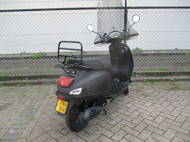 Momo - bromscooter - morino 50 - scooter - afbeelding 9 van  11